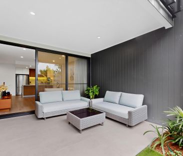 A TOWNHOME OF DISTINCTION AND STYLE - Photo 5