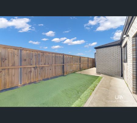 45 Rochford Drive, Donnybrook, Vic 3064 - Photo 4