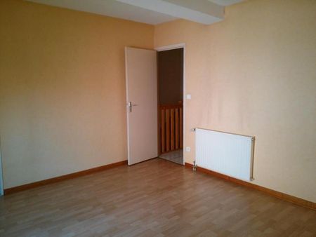 Location Appartement 2 pièces 45m² LESCURE D ALBIGEOIS 81380 - Photo 5