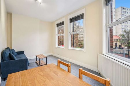 A spacious one double bedroom apartment with open plan kitchen/reception room - Photo 2