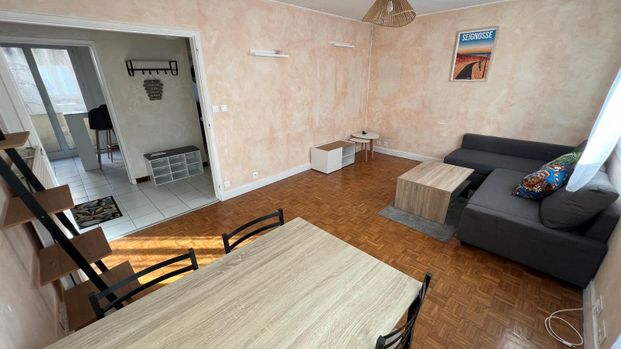 Location Appartement 2 pièces 49m² CHAMALIERES 63400 - Photo 1