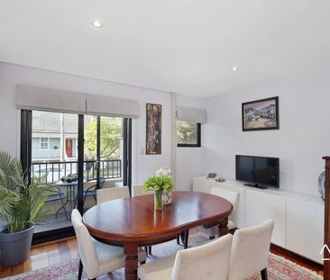 Private Garden Oasis in Balmain – Versatile Layout - Photo 2