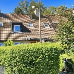 Astrakangatan, Hässelby - Photo 3