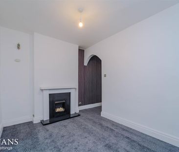 Wordsworth Street, Burnley - Photo 3