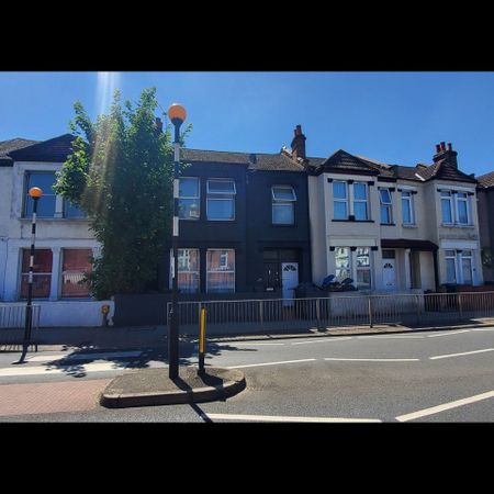Studio Flat, St. James's Road, CR0 - Photo 4