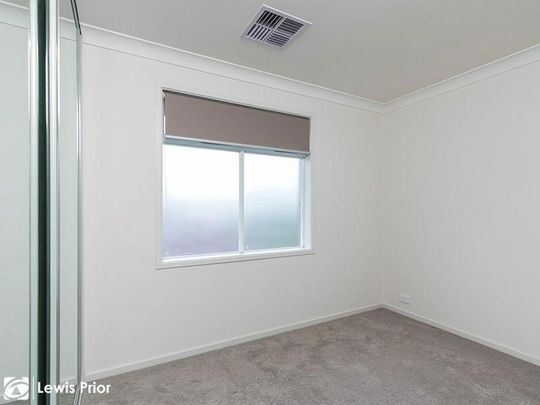 Luxurious & Contemporary Family Delight - Photo 1
