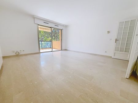 Location Appartement 3 pièces 72m² MOUGINS 06250 - Photo 2
