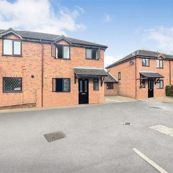 Blumfield Court, Burnham, SL1 - Photo 1