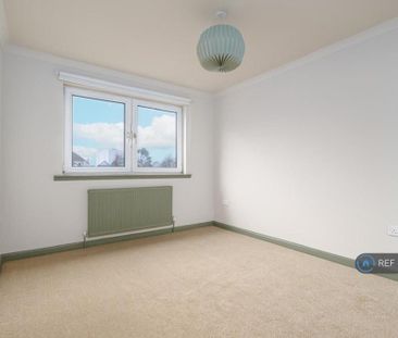 3 bedroom flat to rent - Photo 5