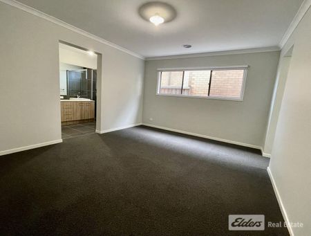 Move in before Christmas!! - Photo 2