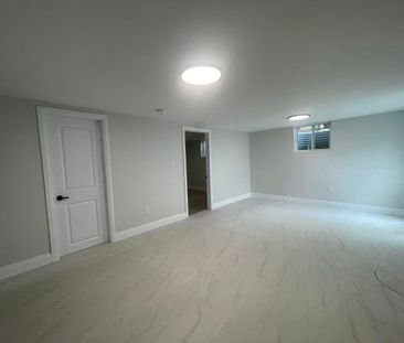 For Lease - 17 Rosemeade Avenue Unit# Unit 4, Toronto, Ontario - Photo 2