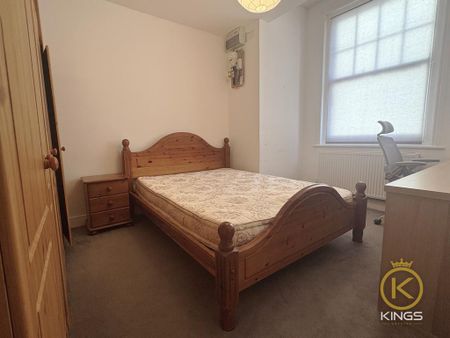 2 bedroom ground floor flat to rent - Photo 3