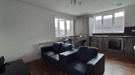 3 bedroom flat share to rent - Photo 2