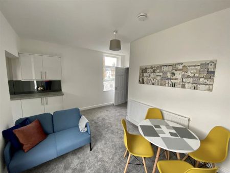 1 bed house share to rent in Briercliffe Road, Burnley, BB10 - Photo 3