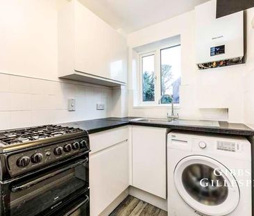 Oakcroft Close, Pinner, Middlesex, HA5 - Photo 5