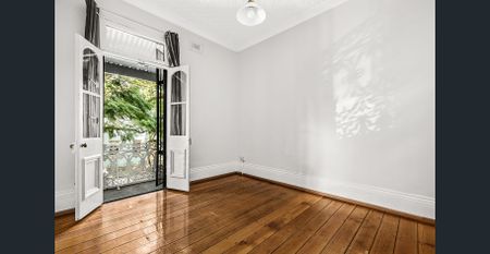 Recently Renovated Inner City Terrace - Photo 4