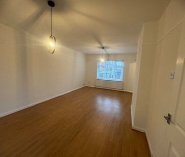 Loxdale Drive, Great Sutton - Photo 2