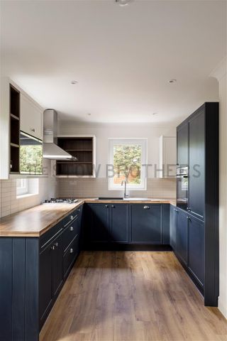 Laurel Way , E18 2UA - Photo 3