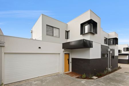 2/7 Catherine Street, Box Hill VIC 3128 - Townhouse For Rent | Domain - Photo 2