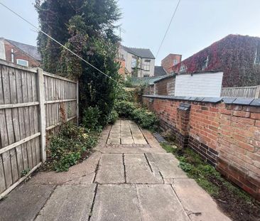 2 bedroom terraced house to rent - Photo 4