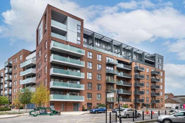 Singapore Road, Ealing, W13 - Photo 1