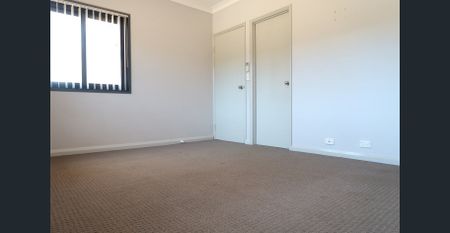 Central Modern South Hedland Home - Photo 3