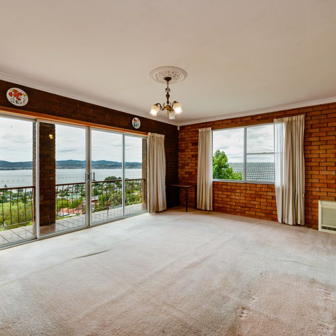 Sandy Bay - Upper-Level Unit for Rent- Available Now - Photo 1