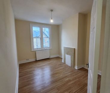 4 Bed Maisonette, Hichisson Road, SE15 - Photo 2