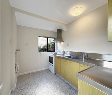 Welcome home to 67A Pembroke Road. - Photo 2