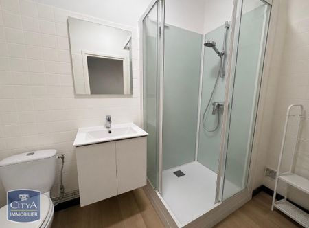 Location Appartement 2 pièces 55m² LILLE 59000 - Photo 4