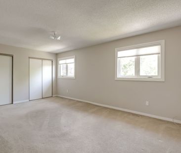 For Lease - 265 Mississaga Street, Oakville, Ontario - Photo 6