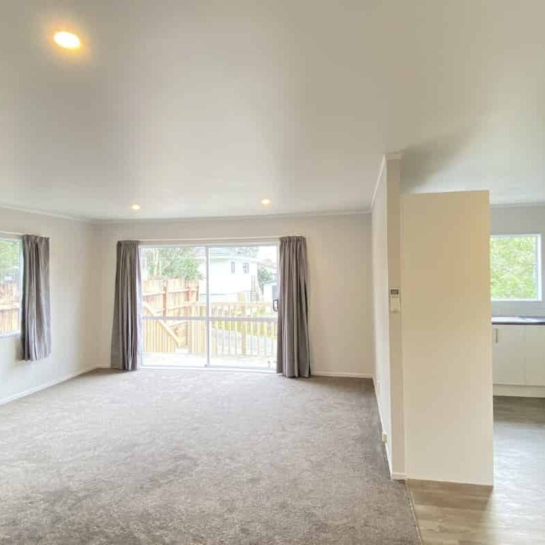 Drink coffee on the deck in the sun or grow veggies in the garden! - Photo 1