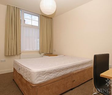 2 bedroom ground floor flat to rent - Photo 2