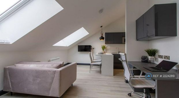 1 bedroom flat to rent - Photo 1