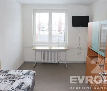 Pronájem plně vybaveného pokoje s 1 lůžkem - Photo 2