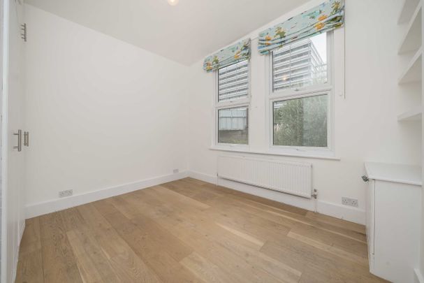 Ivy Crescent, Chiswick, W4, London - Photo 1