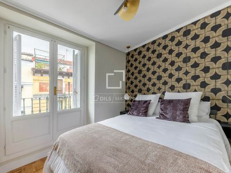 Excellent 1 Bedroom apartment for rent in Sol, Madrid - Photo 4