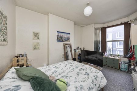 5 bedroom terraced house to rent - Photo 2