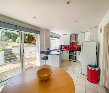 2 bedroom terraced house to rent - Photo 5