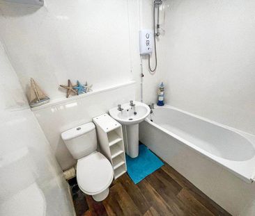 The Sanderlings, Ryhope, Sunderland, Tyne and Wear, SR2 0NU - Photo 5