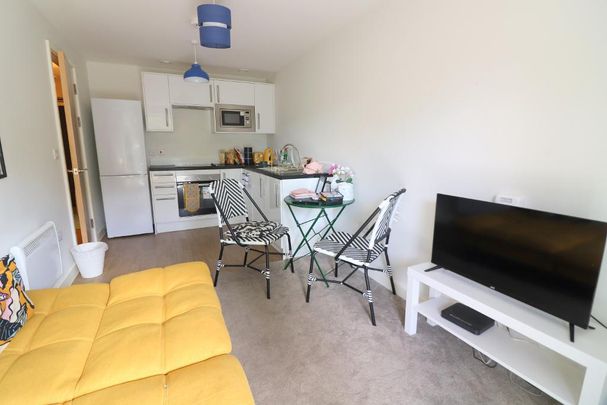1 bedroom flat to rent - Photo 1