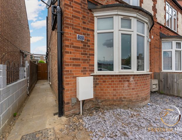 A Bright Star In The Night Sky Room 3 - Photo 1