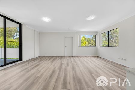 Brand-New Timber Flooring, Three-Bedroom Apartment Plus Study, Walking Distance to Norwest Train Station - Photo 2