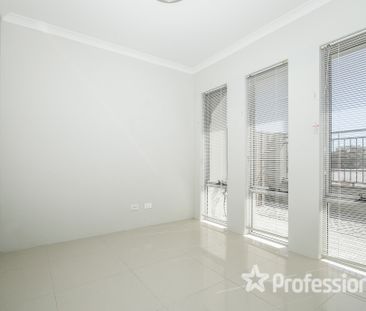 9/89 Redstone Trail, Ellenbrook WA 6069 - Photo 5