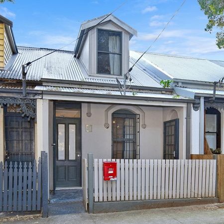 2 Storey Architecturally Designed Residence - Photo 2