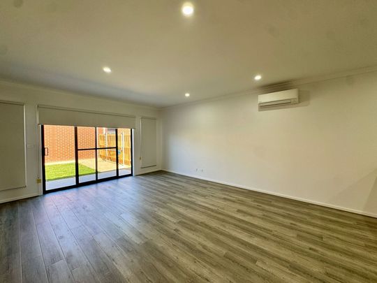 Modern Comfort Meets Effortless Living - Photo 1