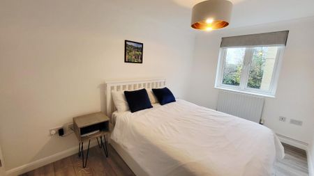 Caledonian Road, London - Photo 4