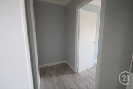 Location Appartement 2 pièces 43m² GANNAT 03800 - Photo 3