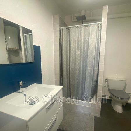 Location appartement 2 pièces 39 m² Cuers - Photo 4