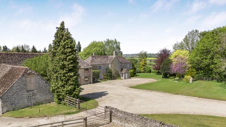 Coming Soon - Purwell Farmhouse - Photo 3